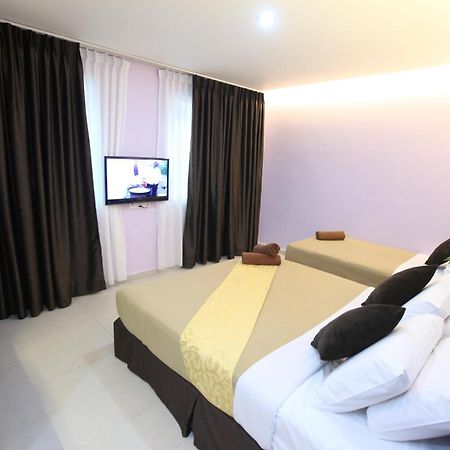 Al Huda Hotel Malacca Ngoại thất bức ảnh